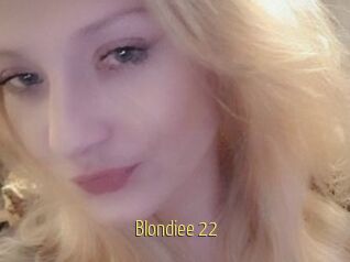 Blondiee_22