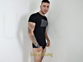 Brucie_strong